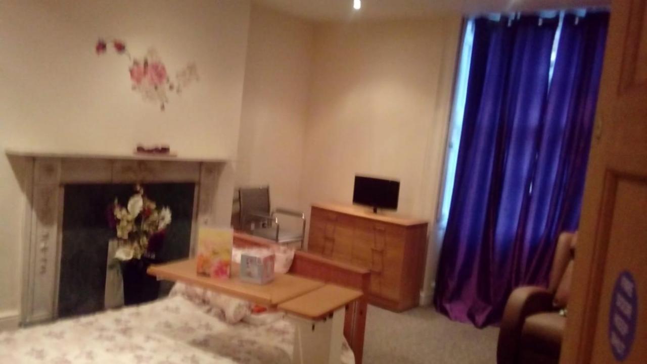 Carer 4 You Residential Home Upholland Exteriör bild