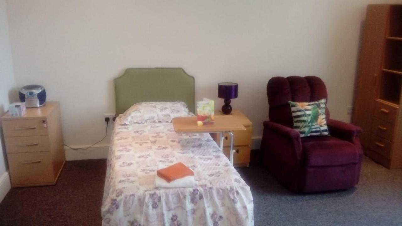 Carer 4 You Residential Home Upholland Exteriör bild